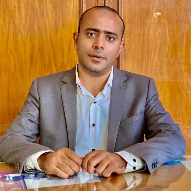 أحد كتاب المرايا المميزين يفوز بجائزة الدولة 2025