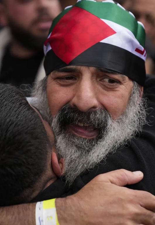 مخصصات الأسرى.. قربان السلطة الفلسطينية للبقاء