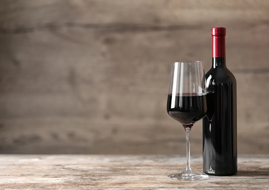 رسالة في مدح النبيذ