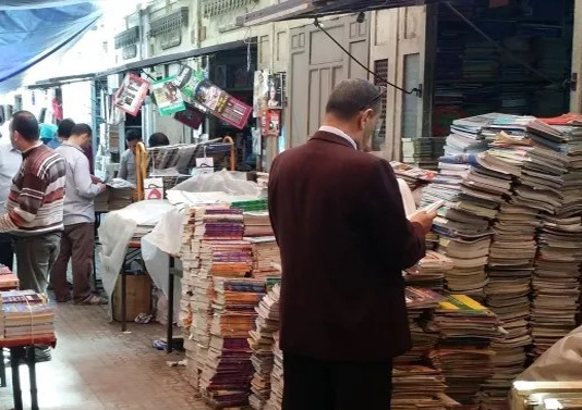 سور الأزبكية.. منارة ثقافية تقاوم الزمن