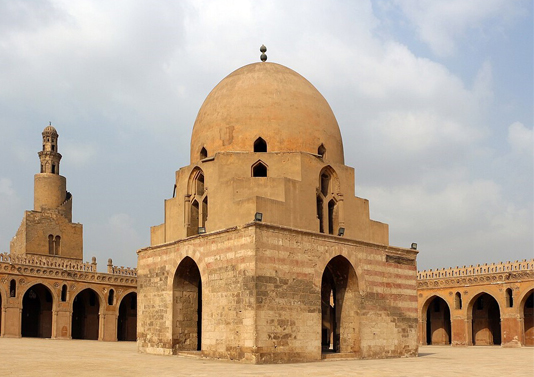 مسجد ابن طولون: كنز وسجين قبطي ومقاطعة