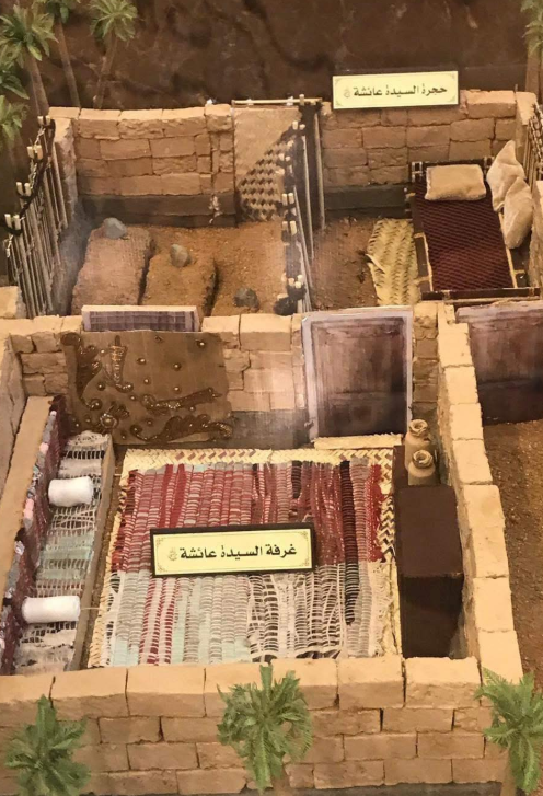 10- حادثتان للإفك: عائشة ومارية